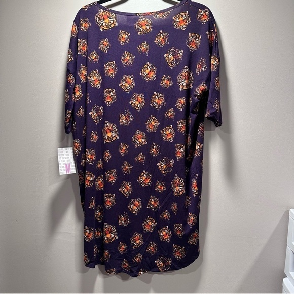 NEW LulaRoe Irma Mid-Sleeve Stretchy High-Low Tunic Top Loose Fit Modest Tigers - Picture 6 of 17